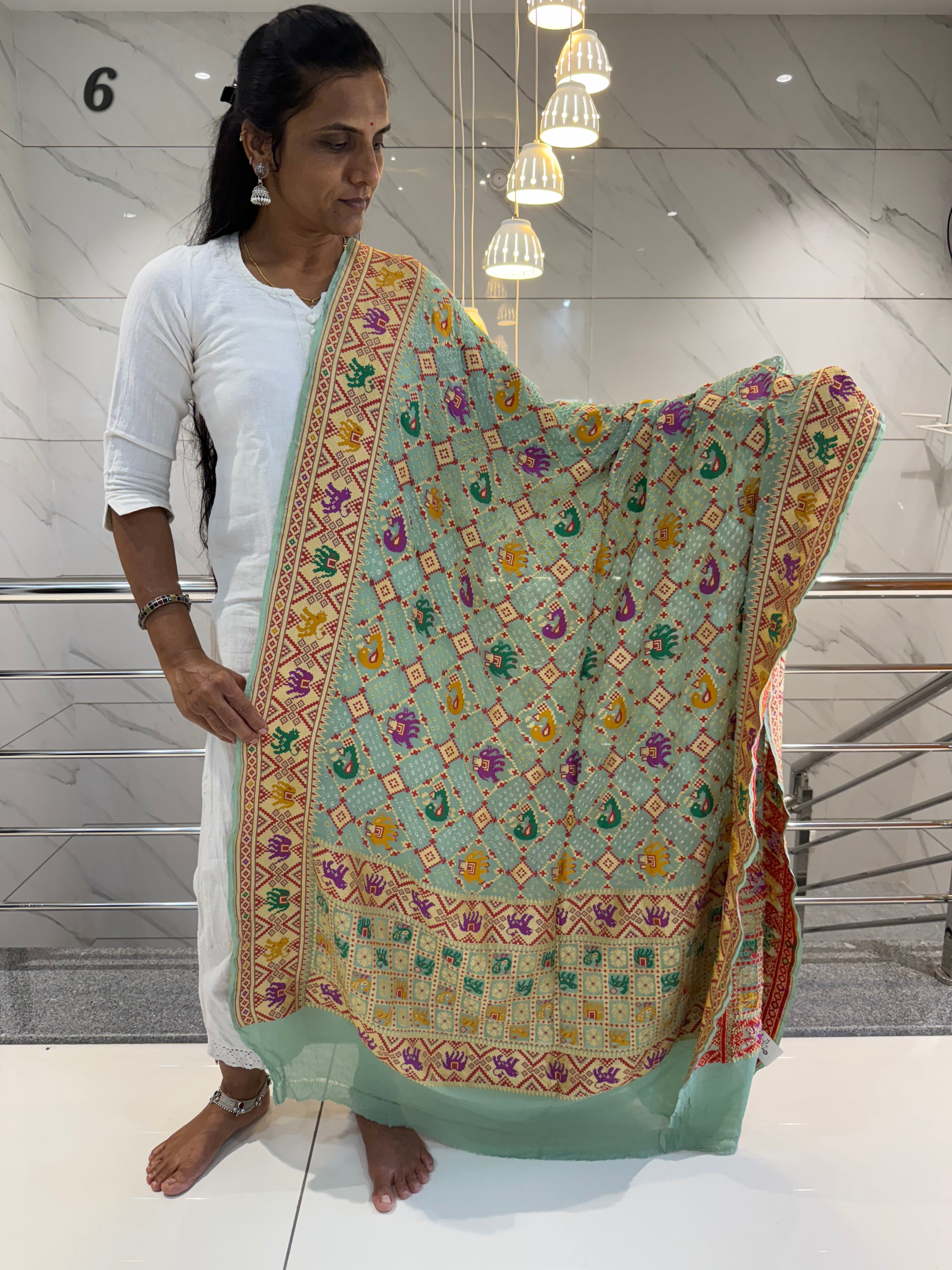 Minakari Banarasi-Bandhani Pure Crepe Dupatta