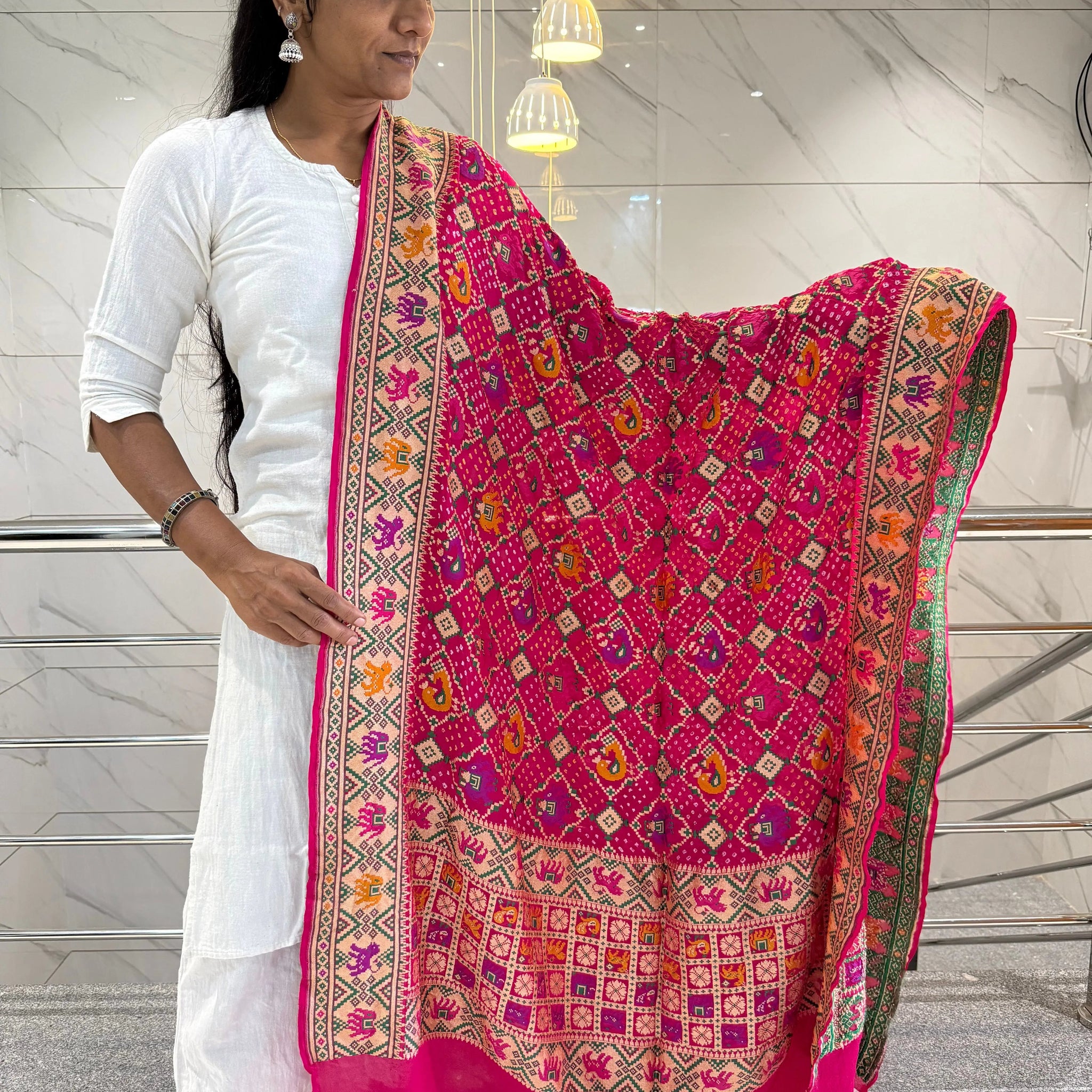 Minakari Banarasi-Bandhani Pure Crepe Dupatta RAKHIYO