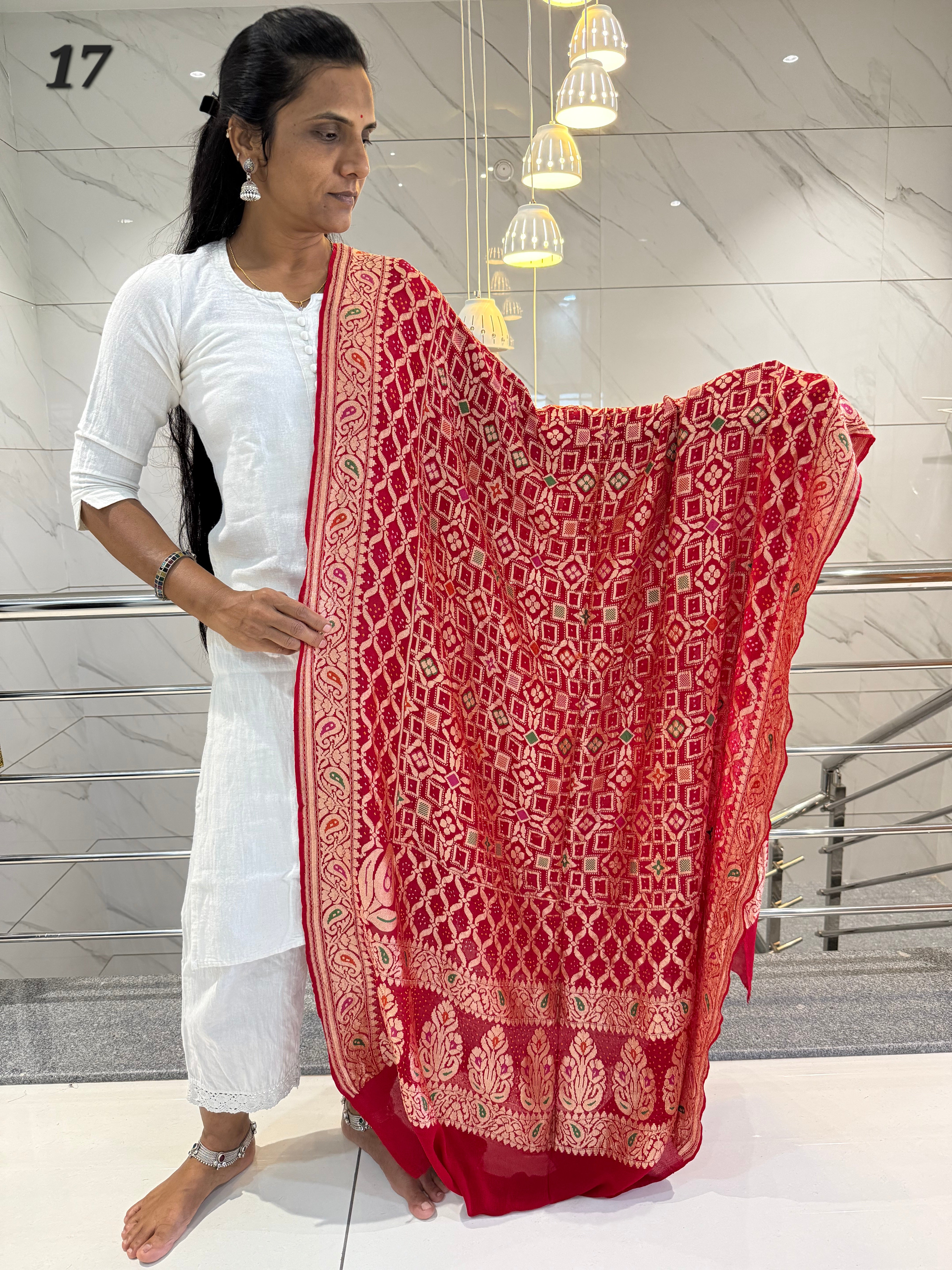 Minakari Banarasi-Bandhani Pure Crepe Dupatta