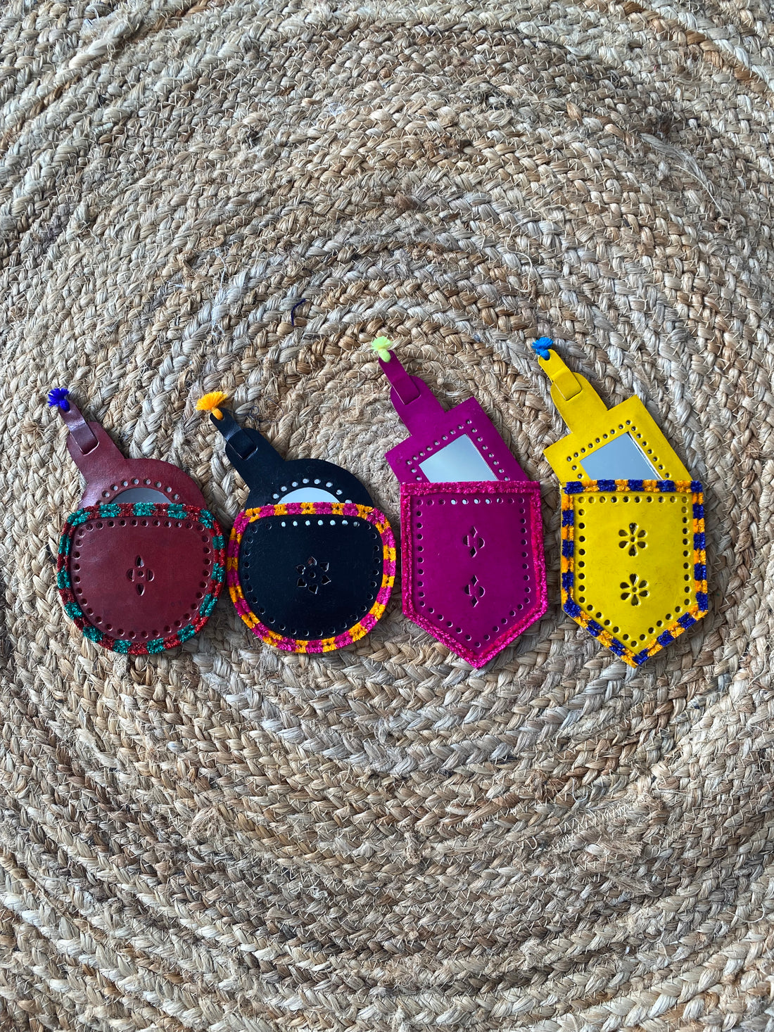 Mini mirror (4pcs set)