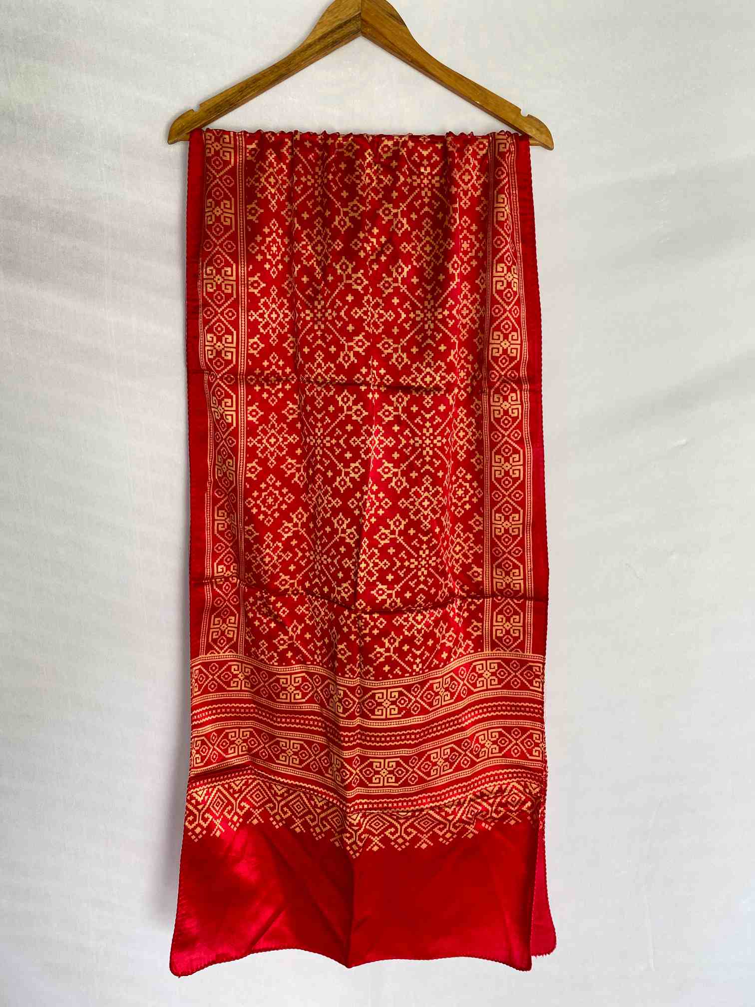 Pink Patola Mashroo Silk Stoles