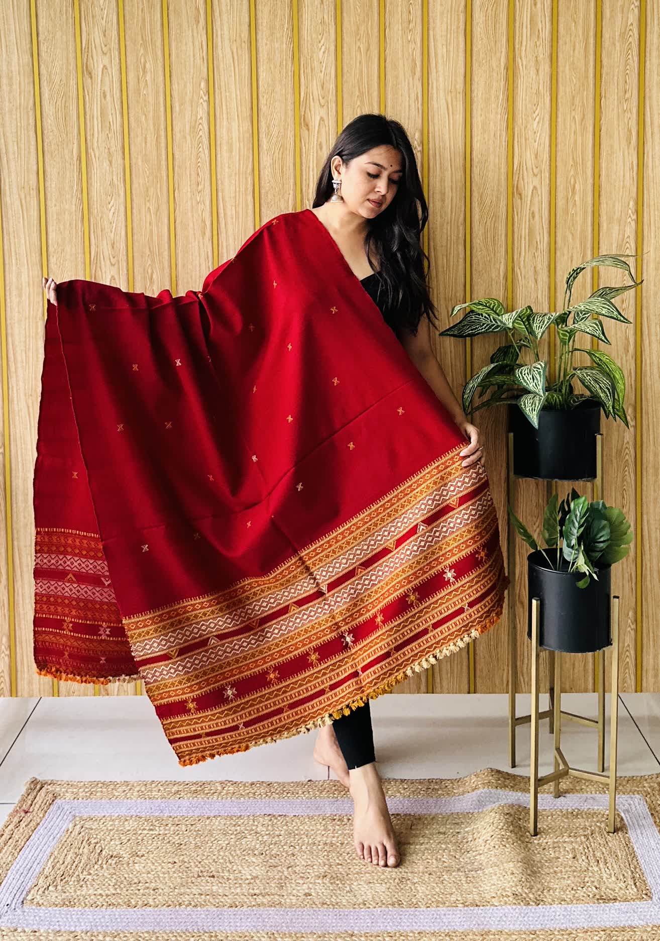 Maroon Small Buti Bhujodi Woolen Shawl