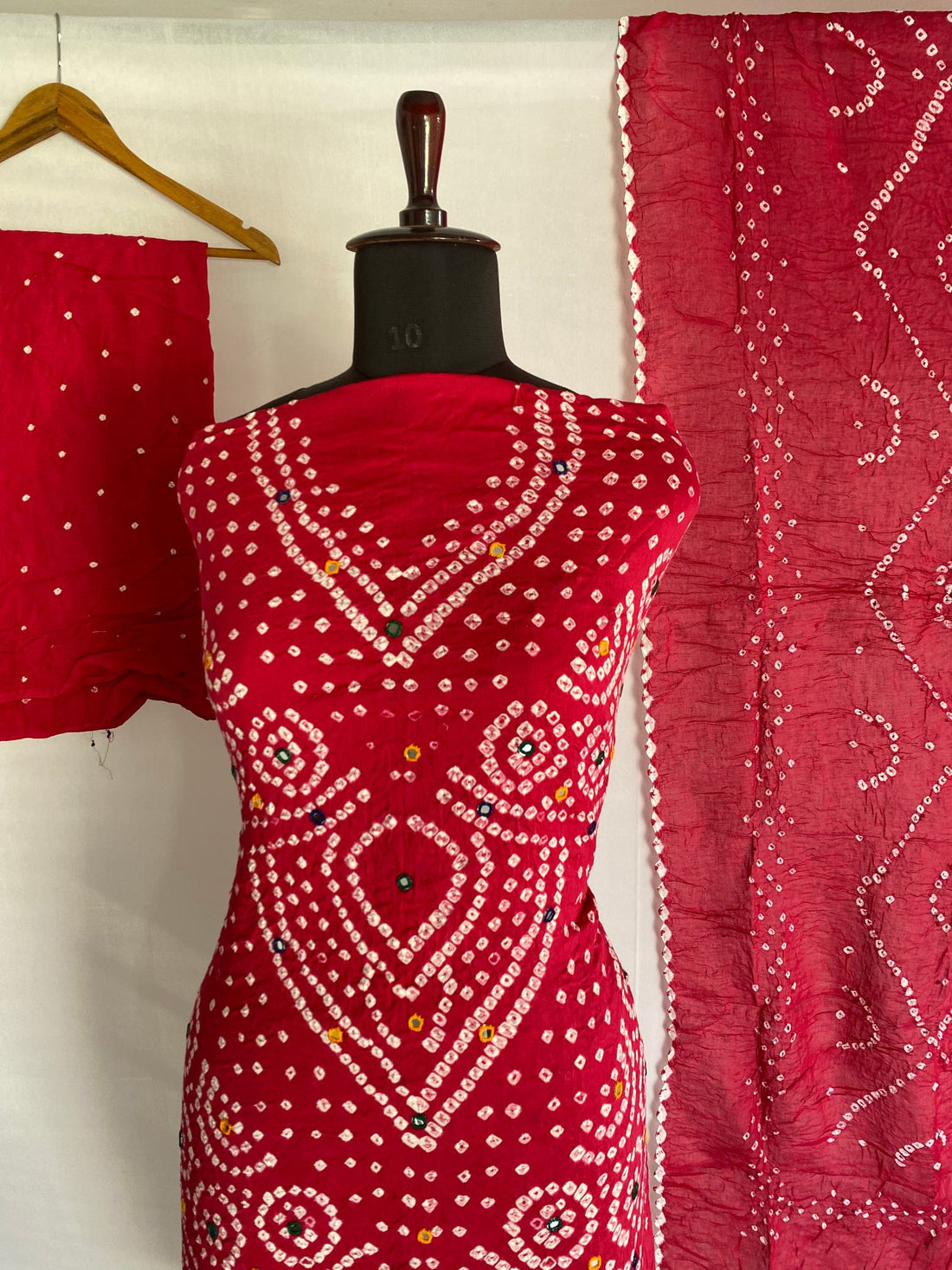 Kutchhi Bandhani Cotton Mirror Suit Material