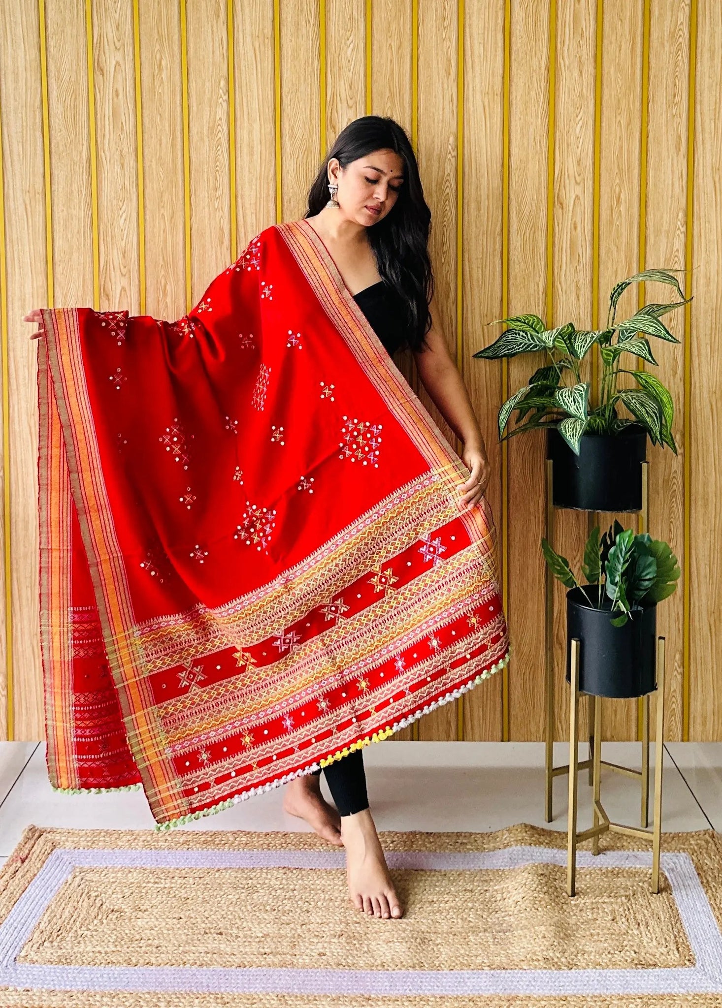 Red Kutchhi Buta Bhujodi Woolen Shawl RAKHIYO