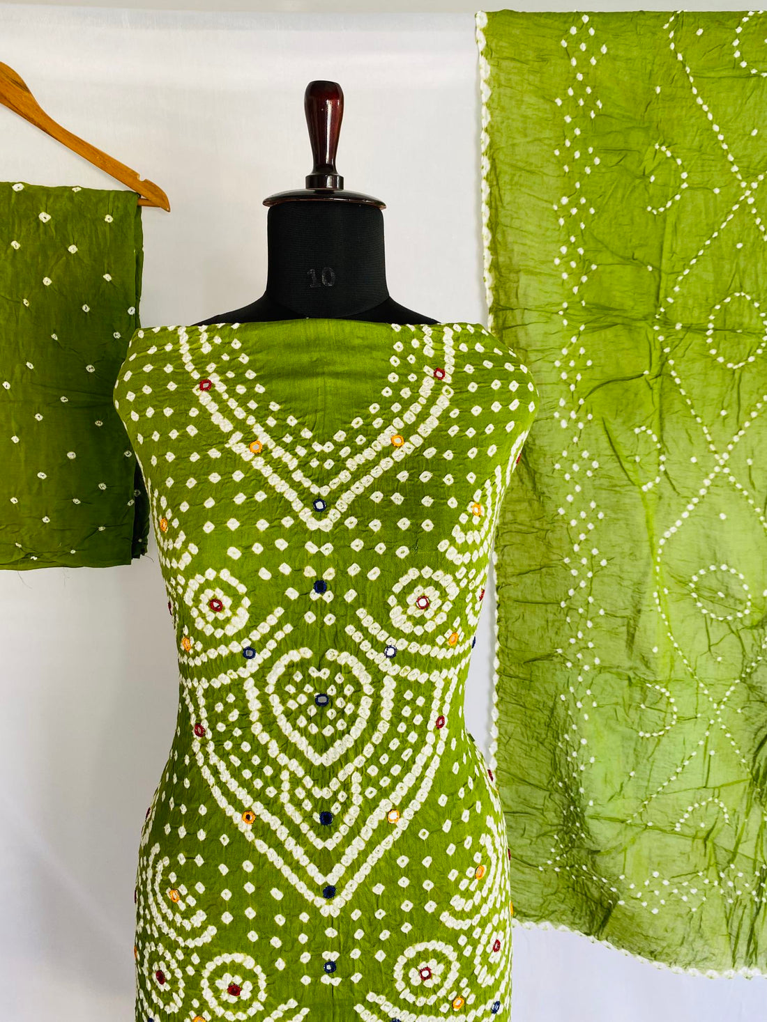 Kutchhi Bandhani Cotton Mirror Suit Material