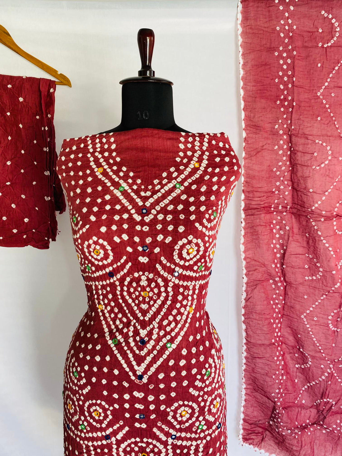 Kutchhi Bandhani Cotton Mirror Suit Material