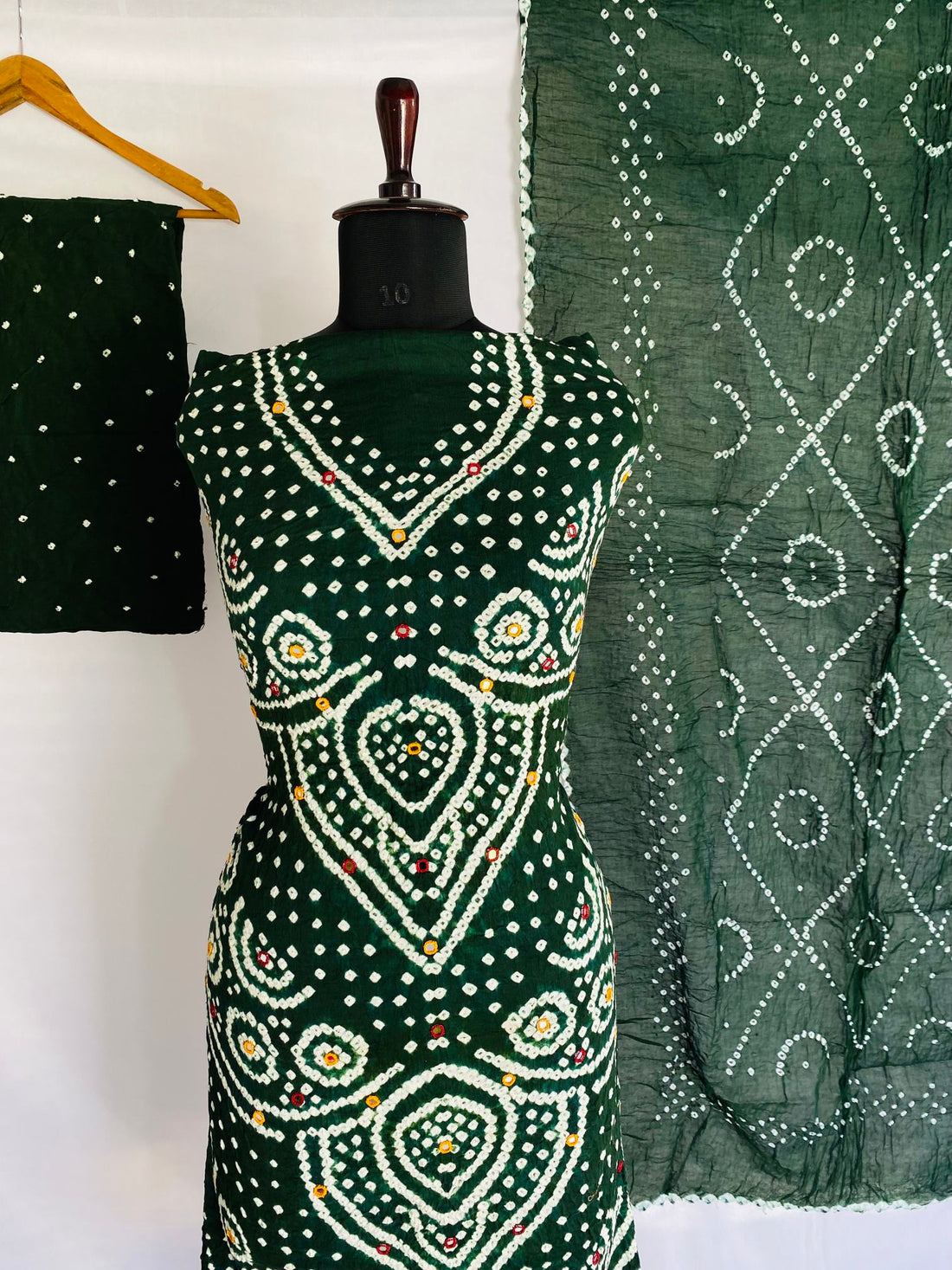 Kutchhi Bandhani Cotton Mirror Suit Material