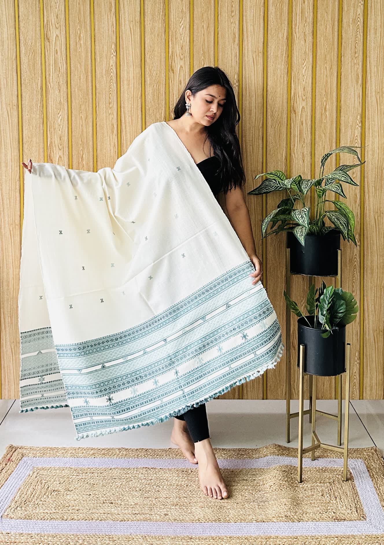 White & Pista Small Buti Bhujodi Woolen Shawl