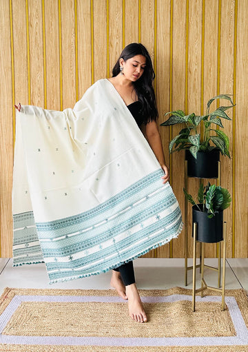 White & Pista Small Buti Bhujodi Woolen Shawl
