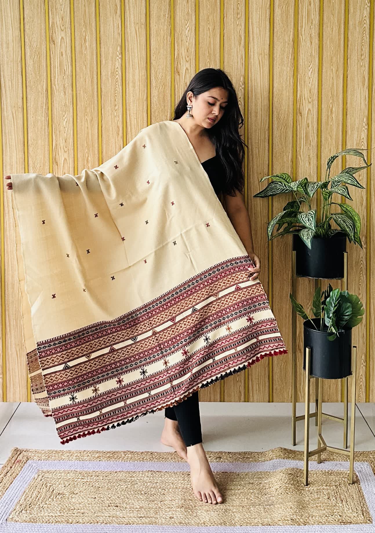 Beige Small Buti Bhujodi Woolen Shawl