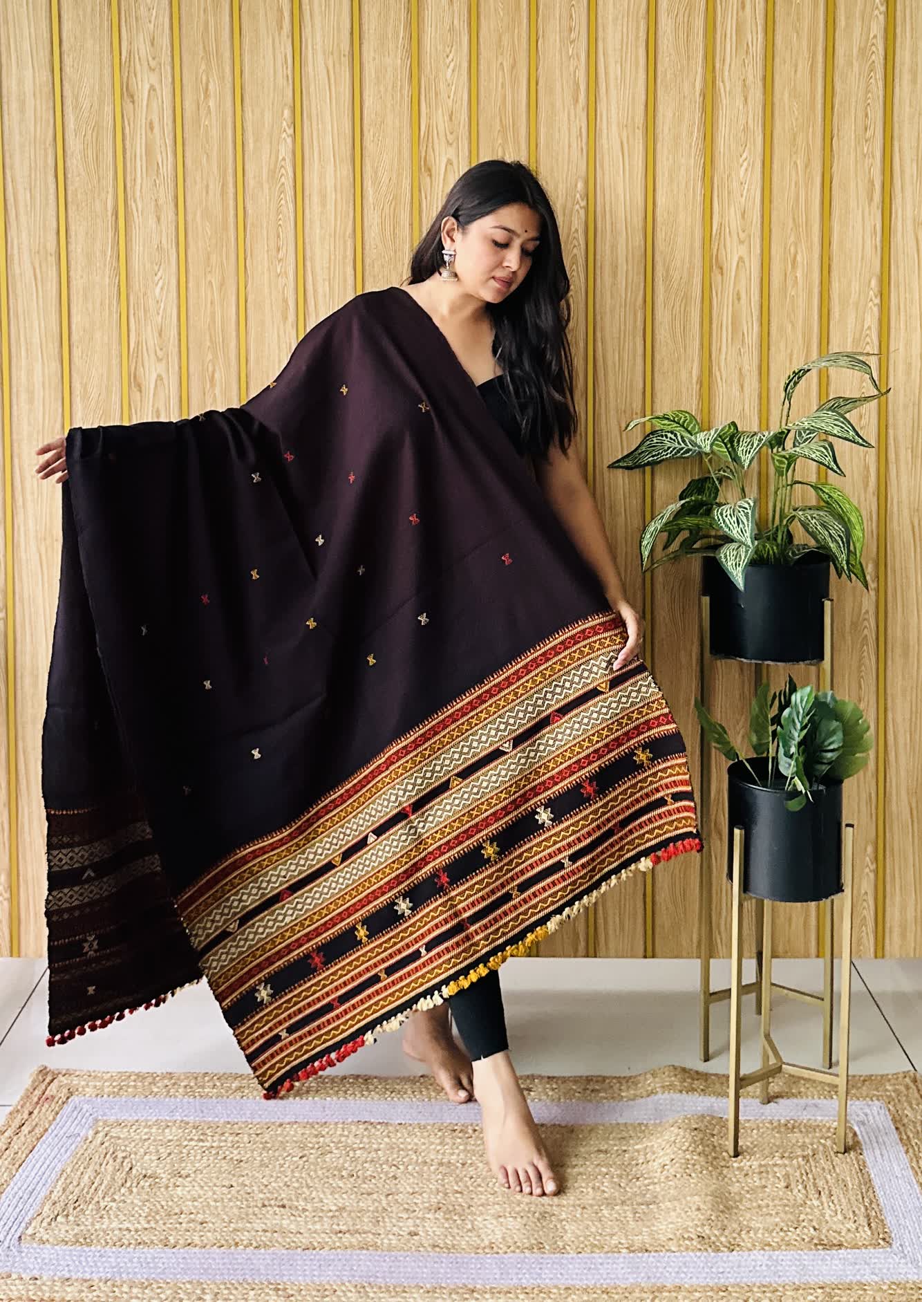 Black Small Buti Bhujodi Woolen Shawl