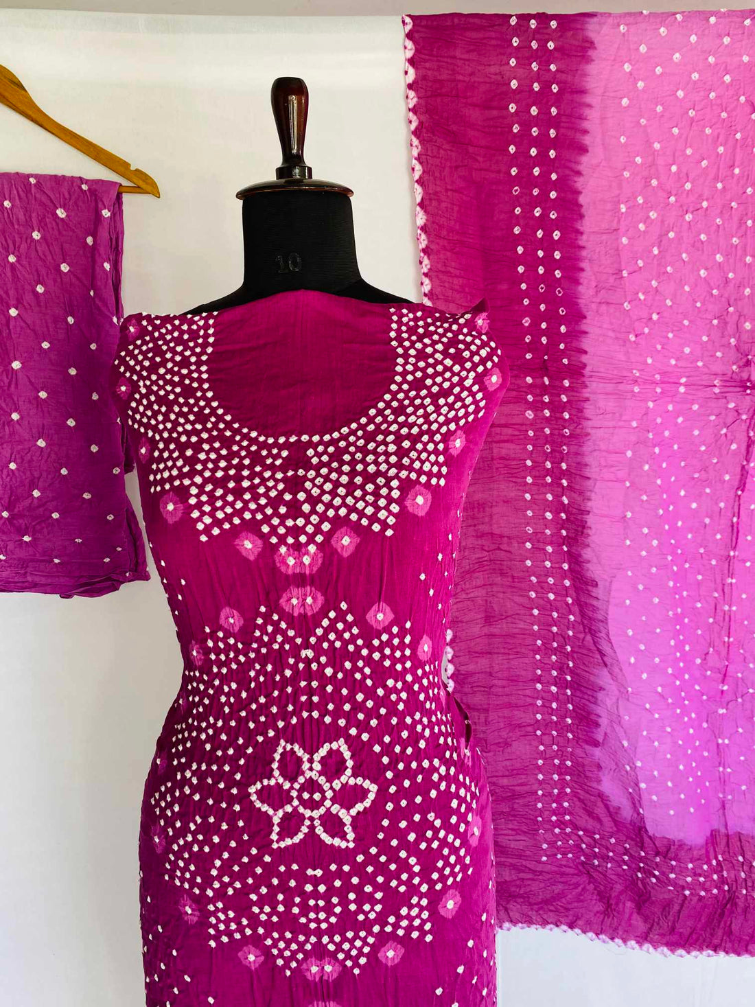 Magenta Pink Chakor Bandhani Suit Material