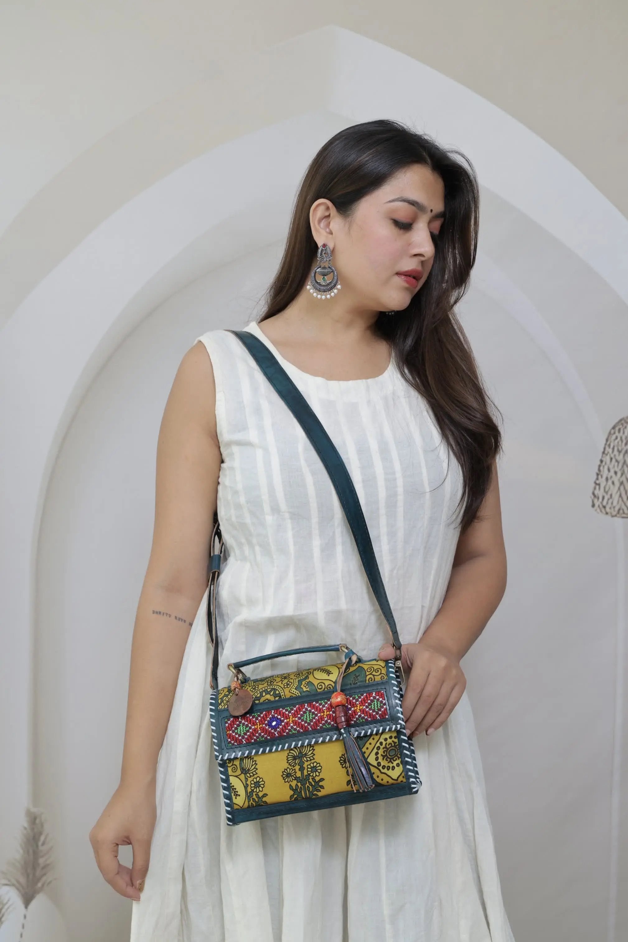 Ajarakh Mustard & Green Jat Hut - The Sling RAKHIYO