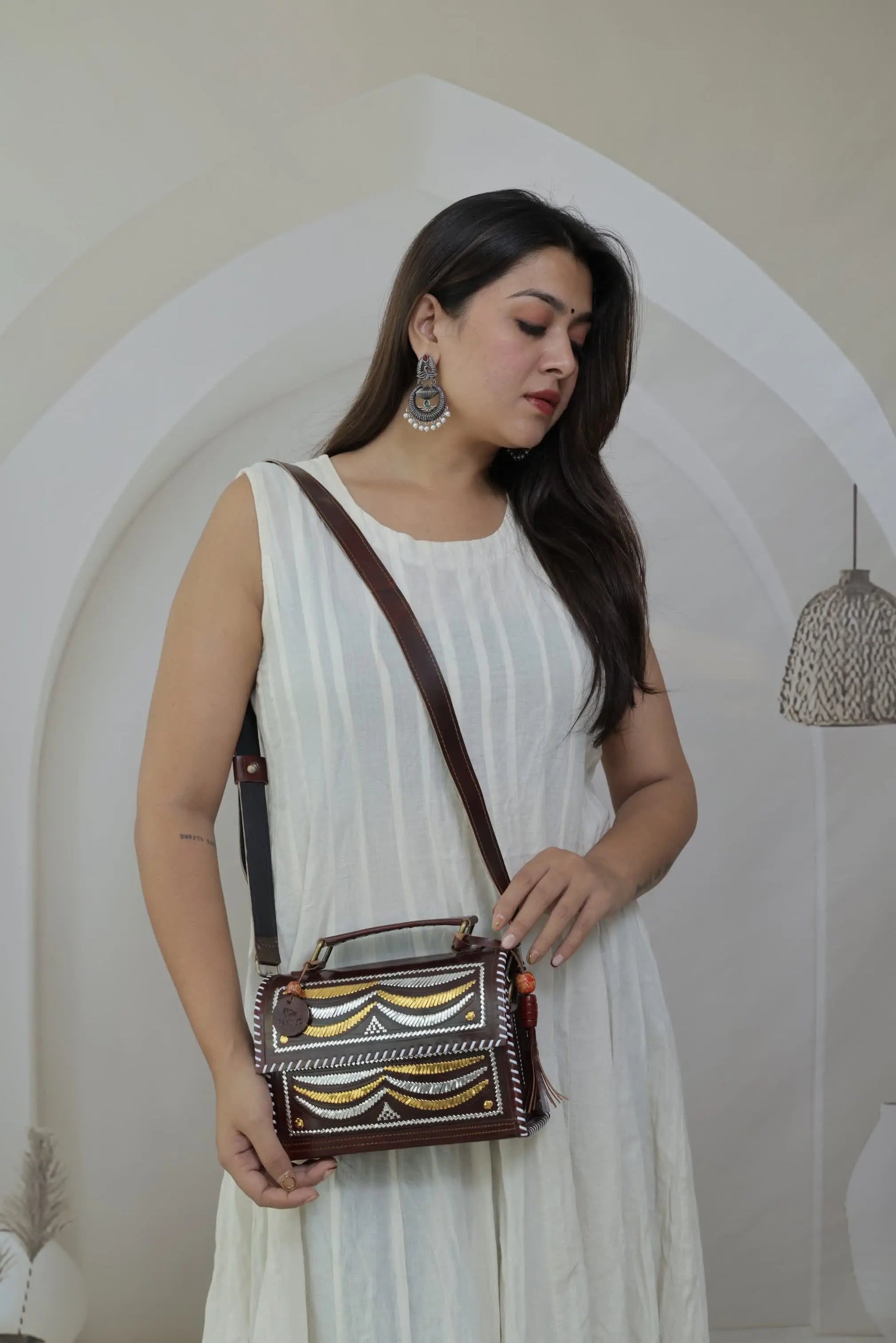 Kutchhi Brown Jari Hut - The Sling RAKHIYO