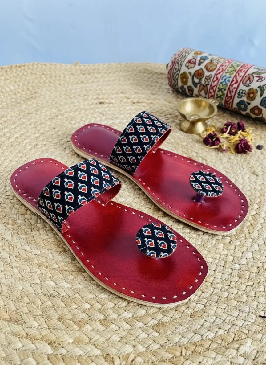 Black Ajarakh Kutchhi Leather Chappal/Jutti RAKHIYO
