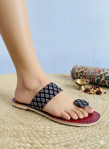 Black Ajarakh Kutchhi Leather Chappal/Jutti RAKHIYO