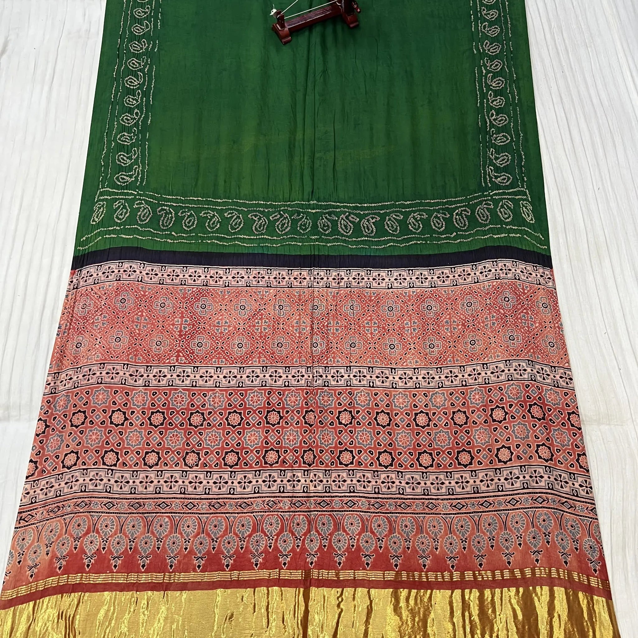 Green Gaala Design Premium Rai Bandhej Gaji Silk Ajarakh-bandhani Saree RAKHIYO