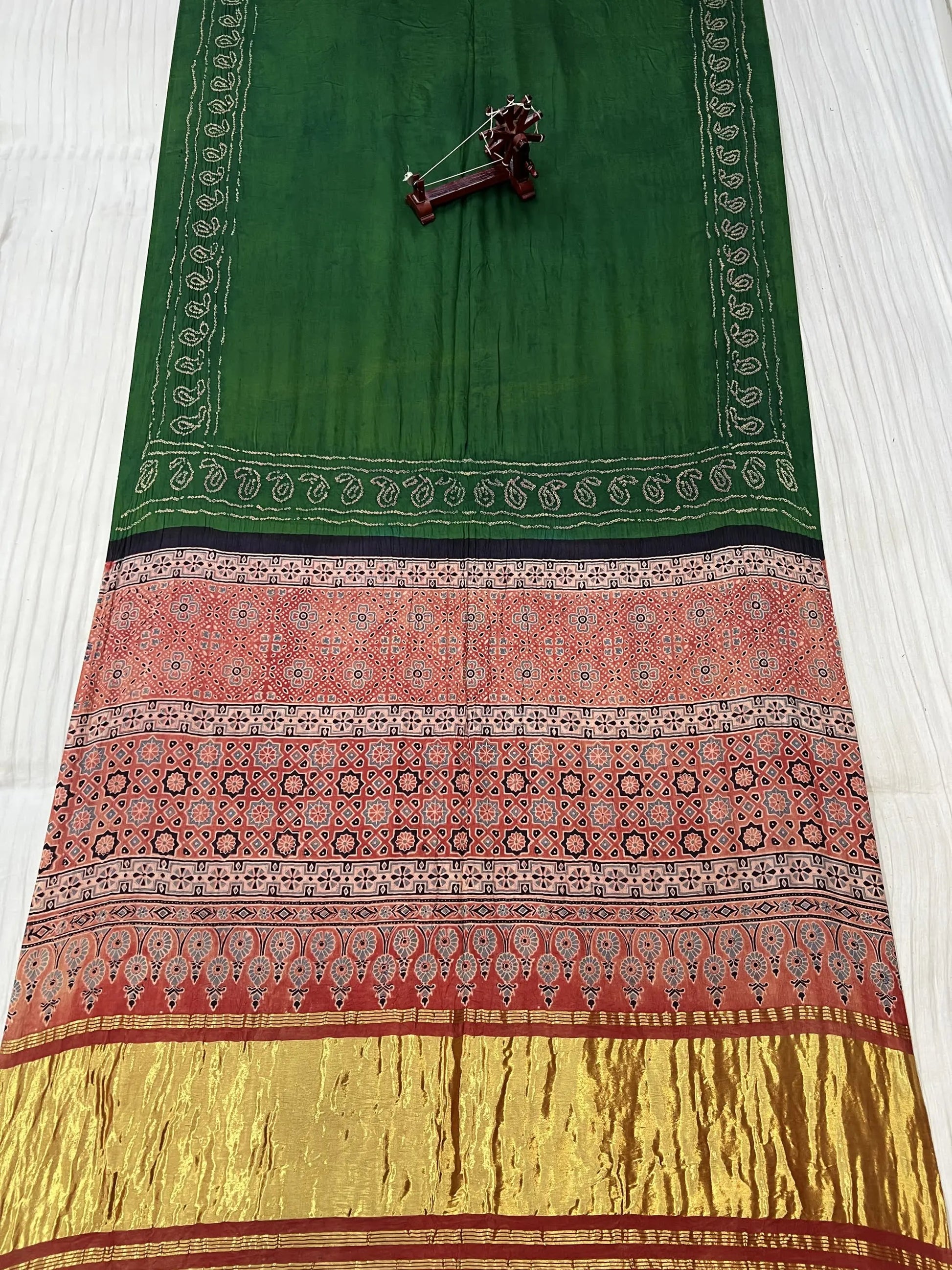 Green Gaala Design Premium Rai Bandhej Gaji Silk Ajarakh-bandhani Saree RAKHIYO