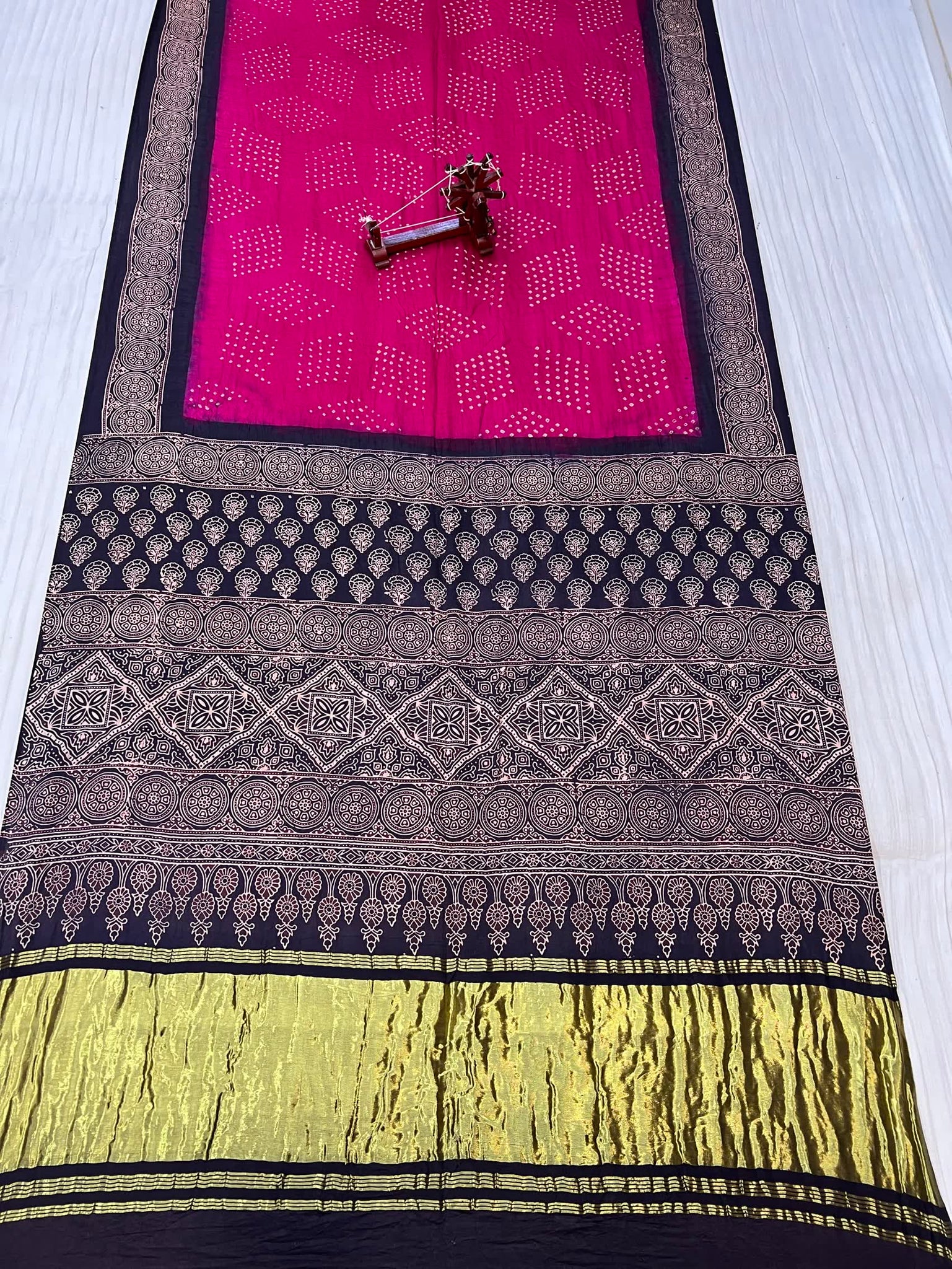 Pink Premium Rai Bandhej Gaji Silk Ajarakh-bandhani Saree RAKHIYO