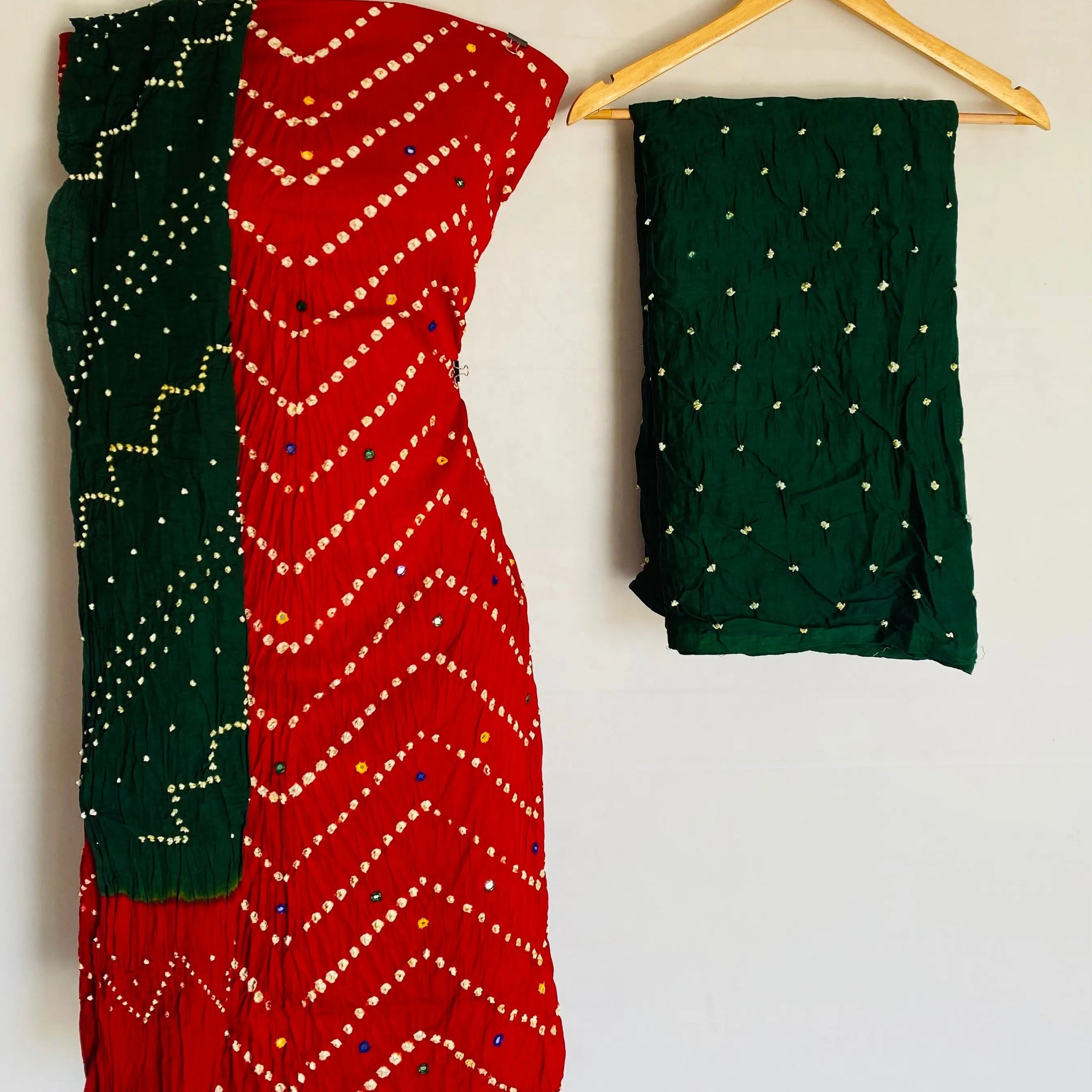 Red Bandhani Leriyo Cotton Satin Suit Material RAKHIYO