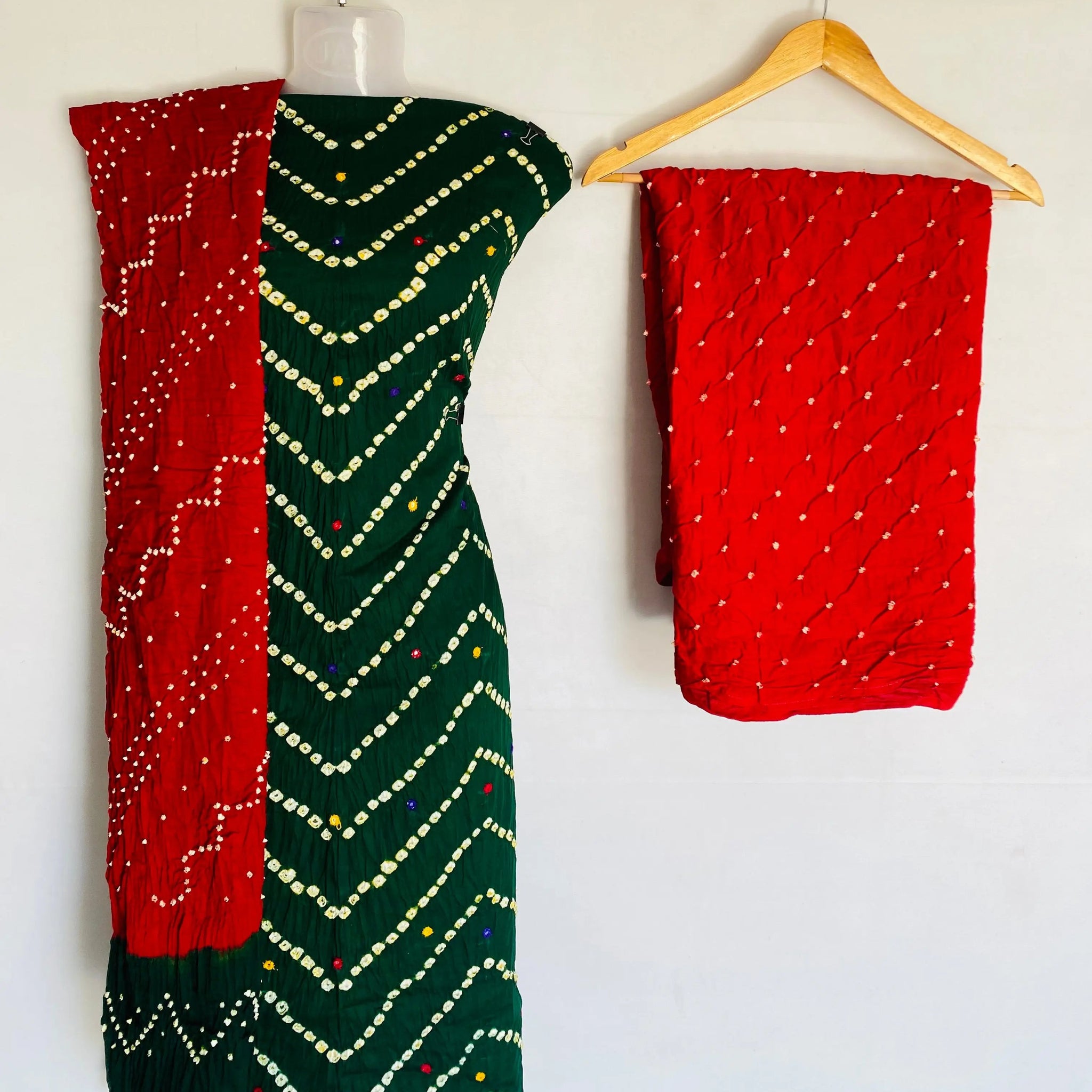 Green Bandhani Leriyo Cotton Satin Suit Material RAKHIYO