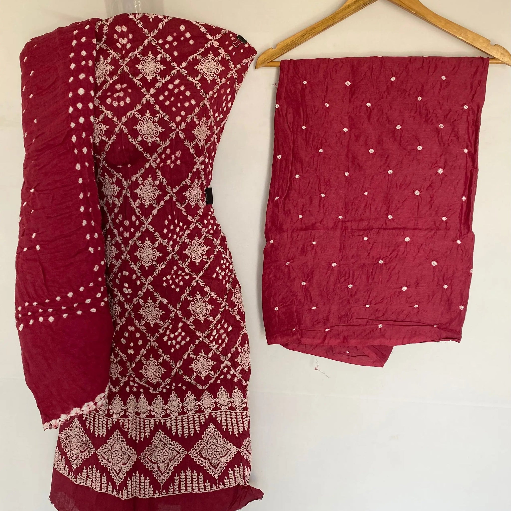 Onion Lakhanavi Bandhani Cotton Satin Suit Material RAKHIYO