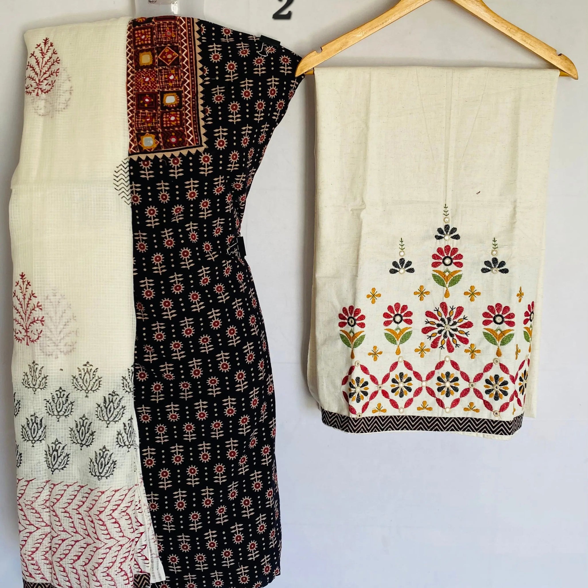 Vegetable Blockprint Kutchhi Cotton Suit Material RAKHIYO