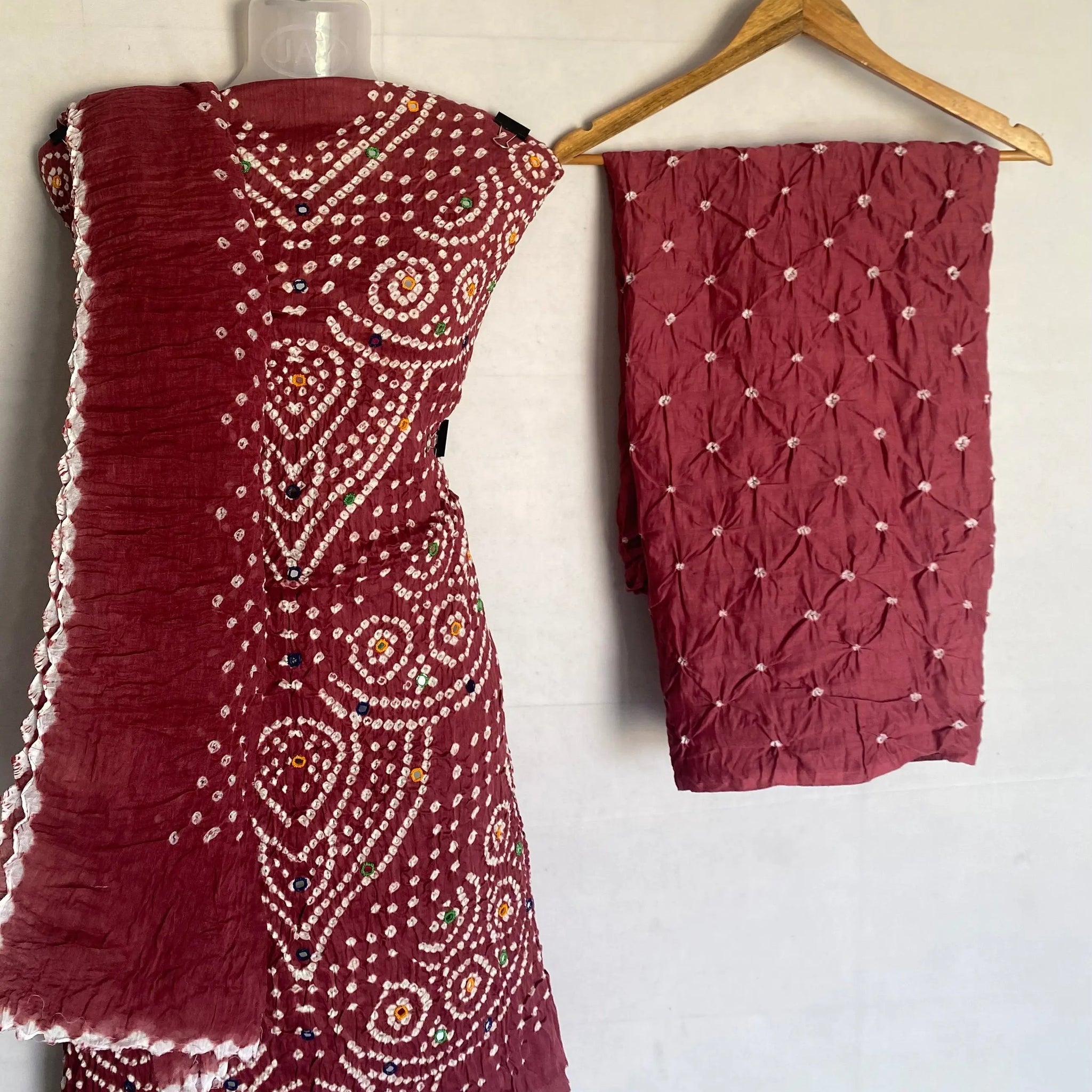 Onion Aabhla Bandhani Suit Material RAKHIYO