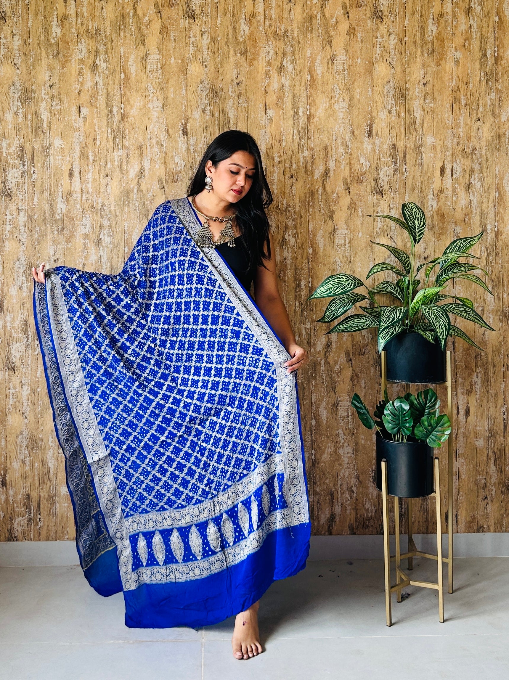 Bandhej Banarasi Crepe Dupatta
