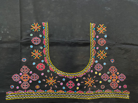 Mutva Kutch Embroidered Mashroo Silk Blouse Piece