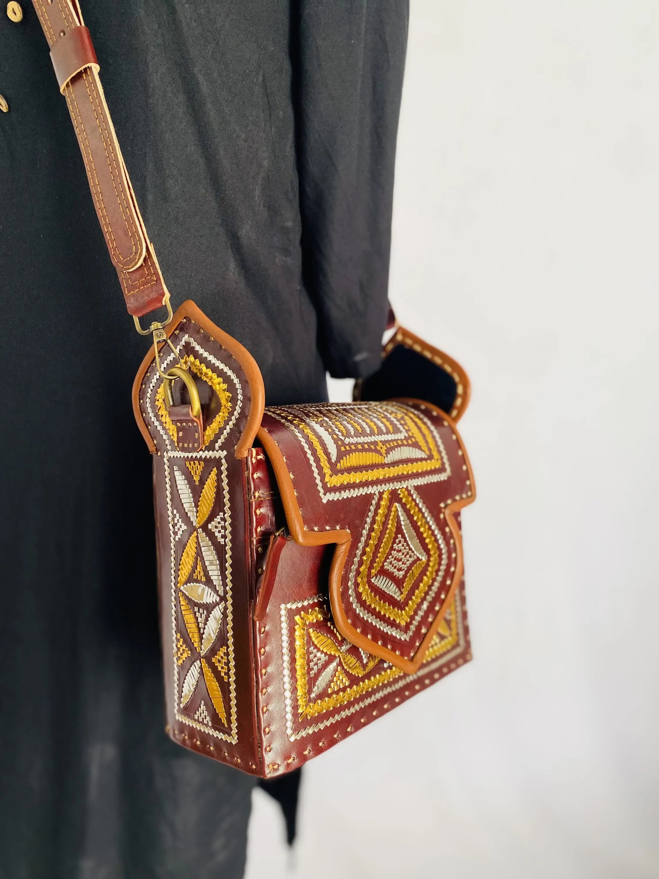 Zari Brown- The Premium Bag RAKHIYO