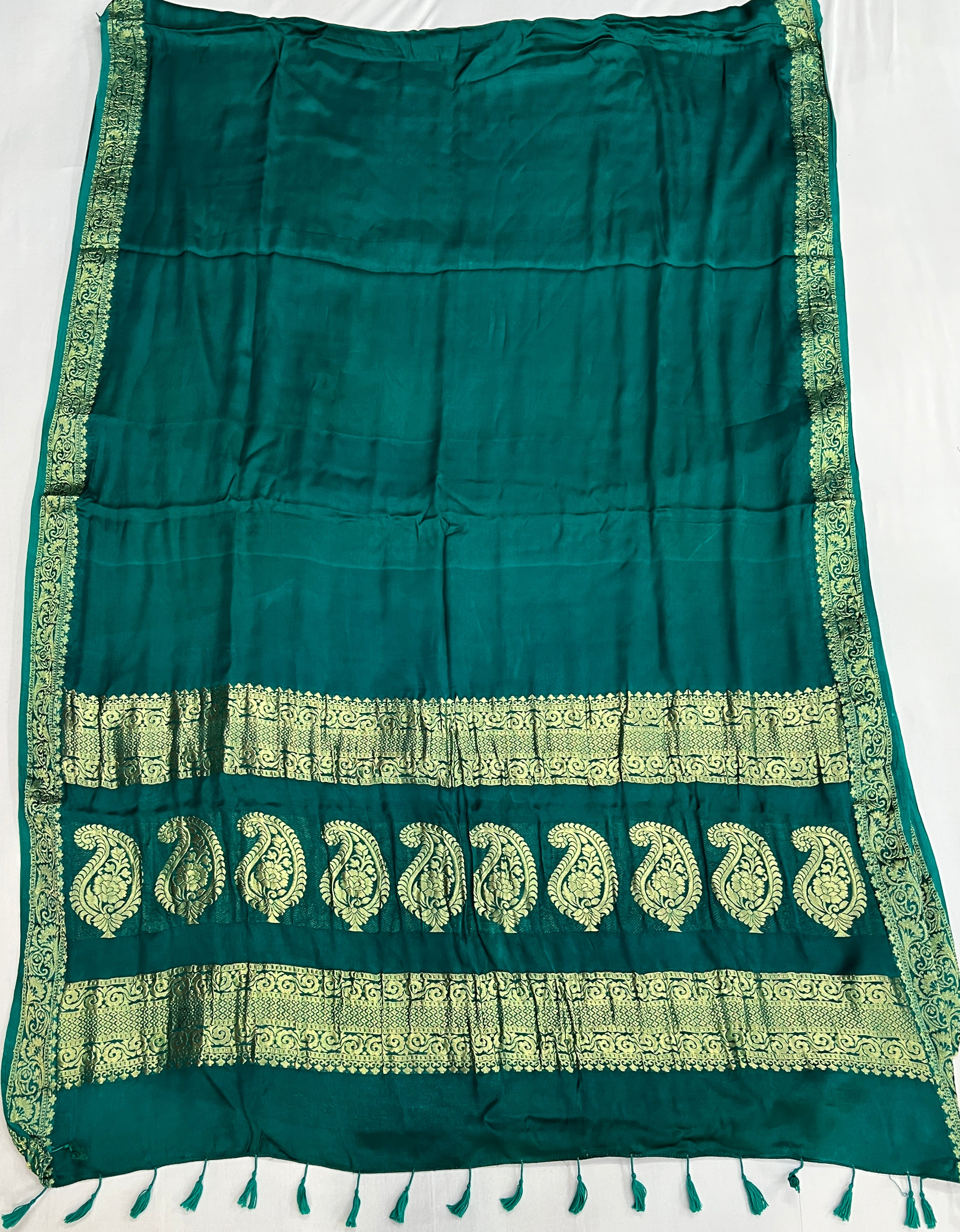 Nakshi Jari Border Plain Modal Saree