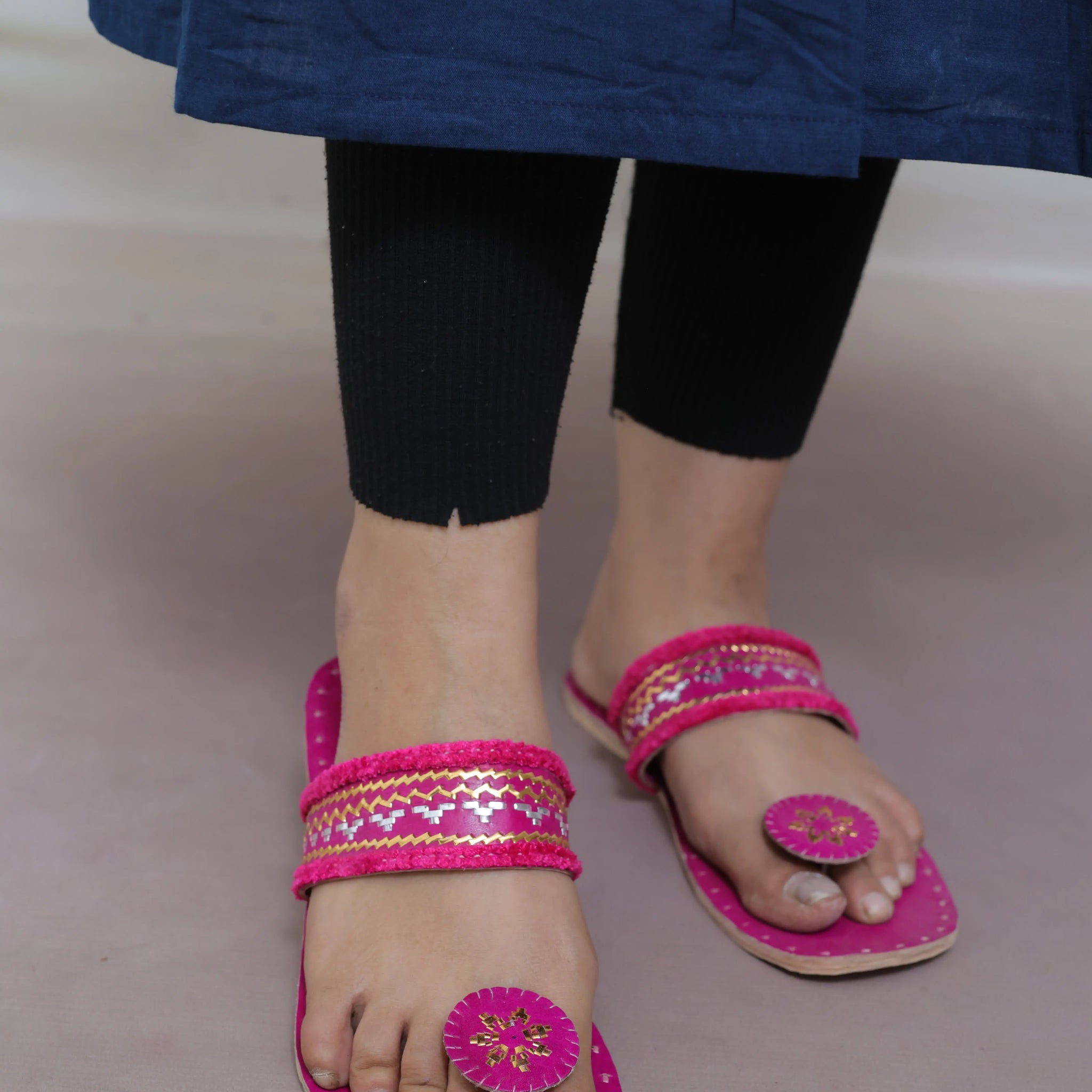 Pink Kutchhi Leather Chappal/Jutti RAKHIYO
