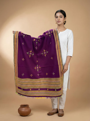 Magenta Chomakh Handwoven Bhujodi Woolen Shawl