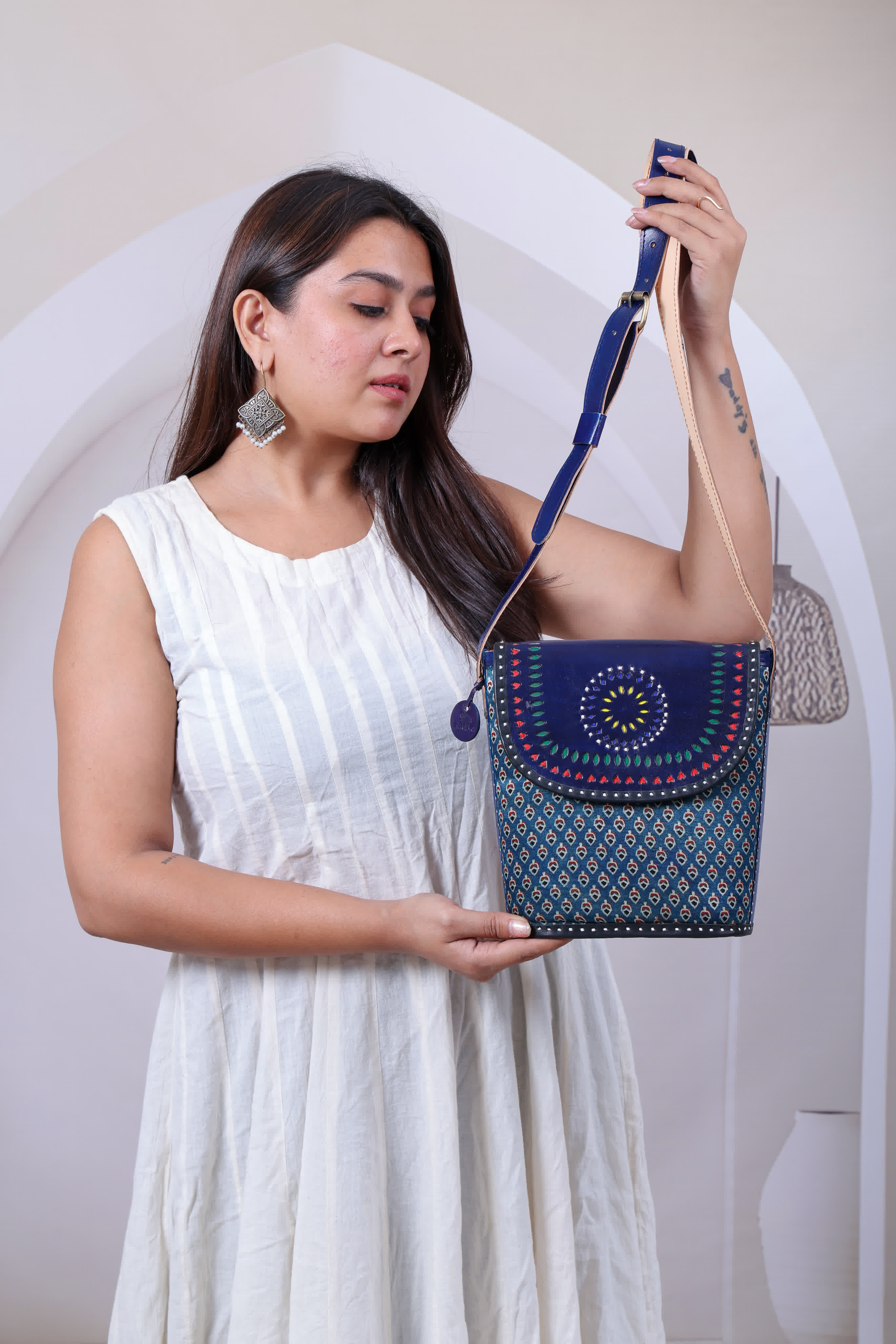 Ajarakh Bucket - The sling