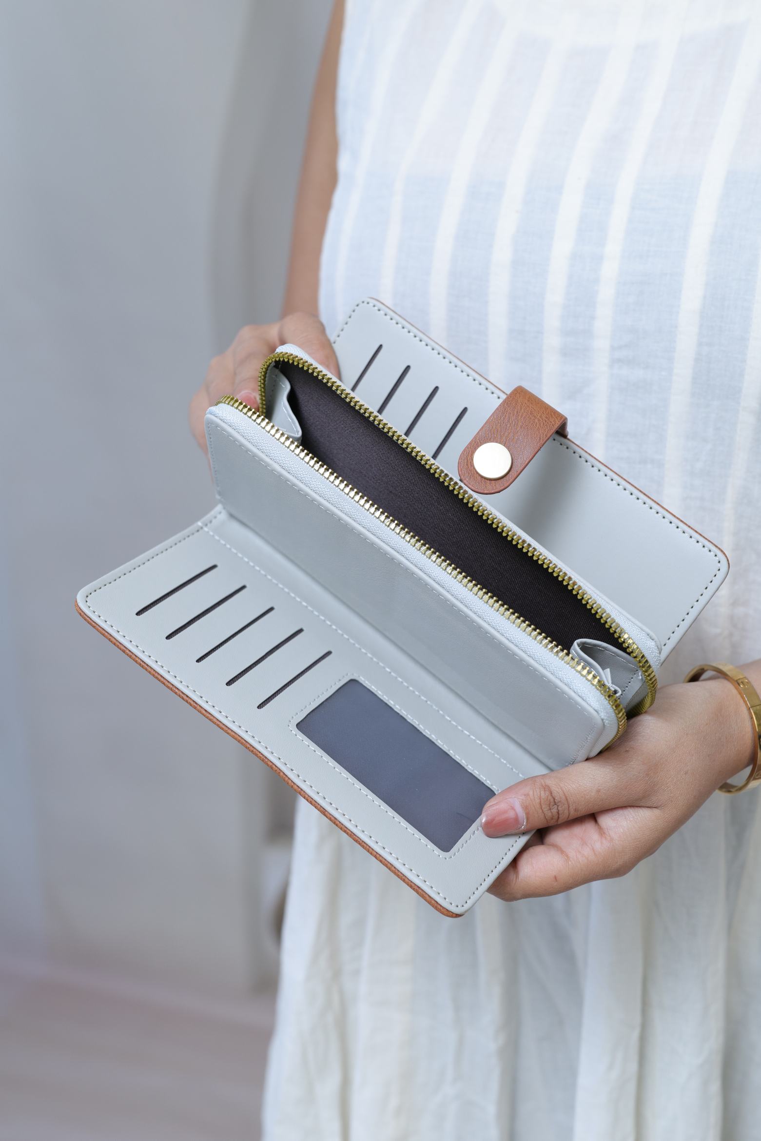 Brow Embroidered Button Wallet