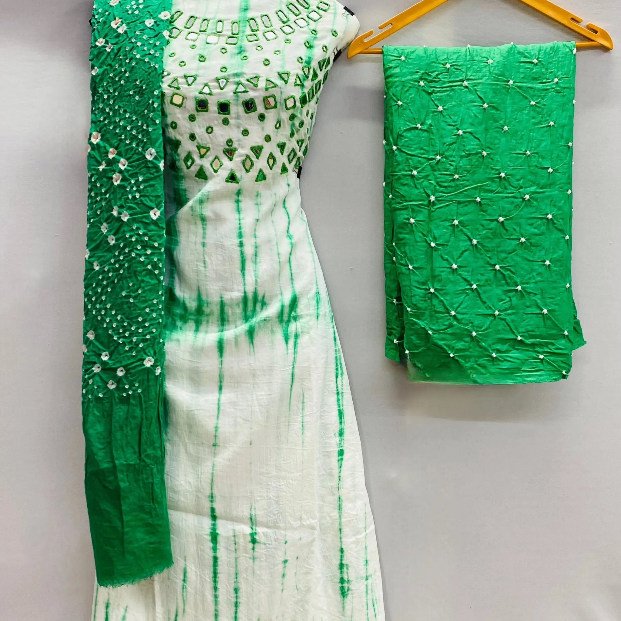Paroot Green Bandhani Sibori Mirror Suit Material RAKHIYO